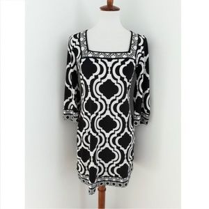 {White House Black Market Pullover Dress Small-Q27